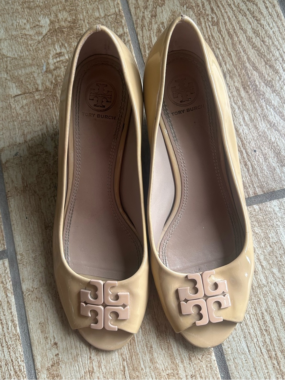 Tory Burch Lowell Leather Pump Peep Toe Wood Wedge Heel Neutral Tan Women’s 8